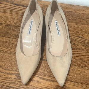 Manolo Blahnik Nude Beige Suede Pointed-Toe Flats